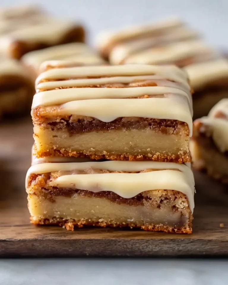 How to Make Cinnamon Roll Blondies